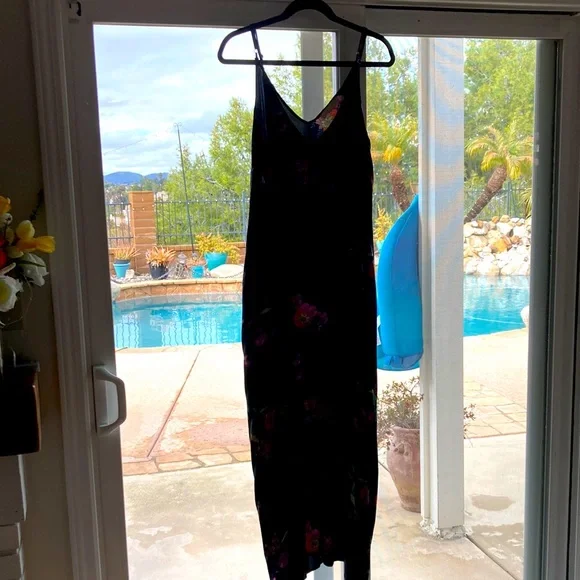 Love Stitch dress - Picture 3 of 6